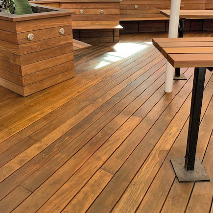 Beer Deluxe Restoration Deck - Contrast Flooring