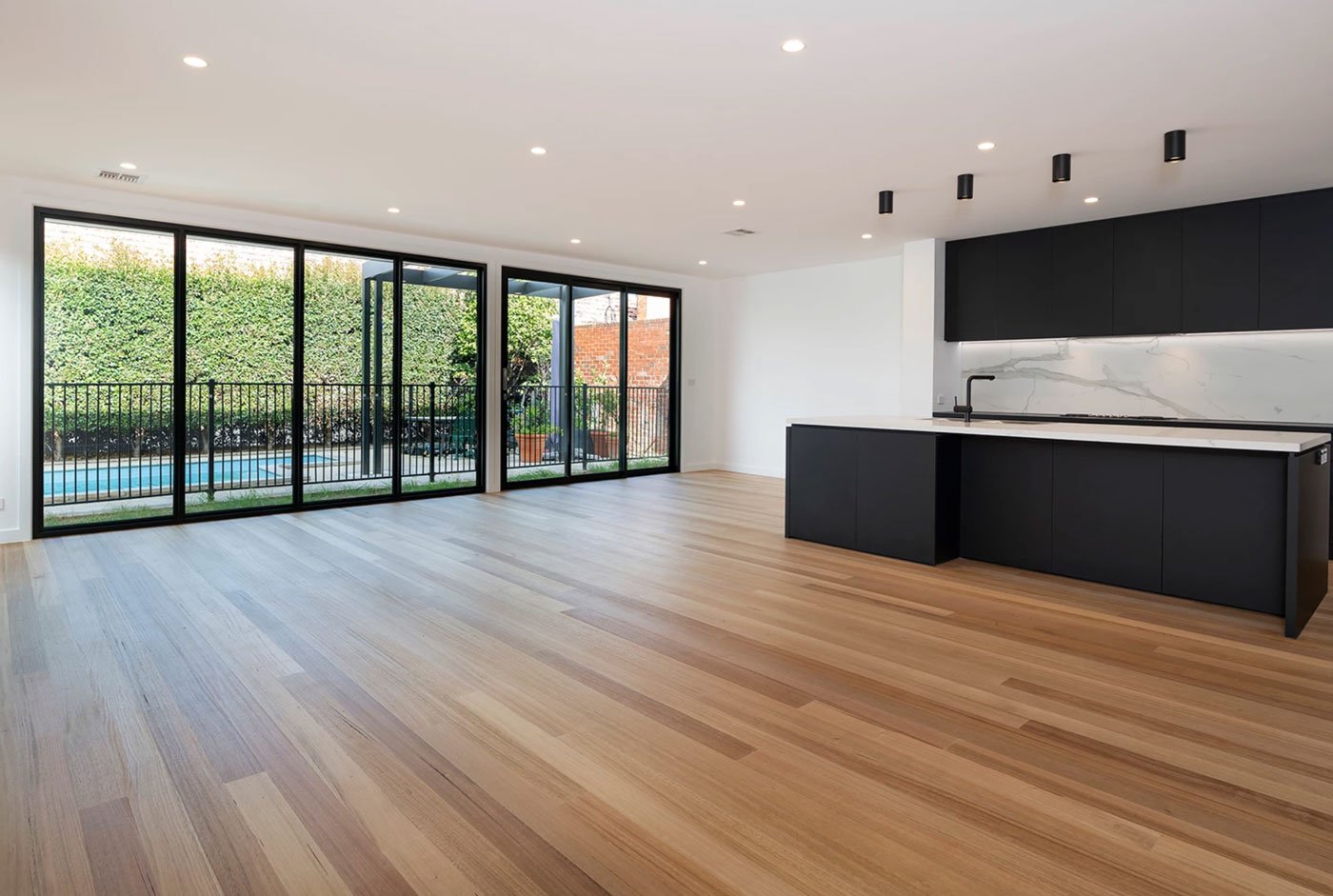 wadham-st-pascoe-vale-south-contrast-flooring-logradyconstructions